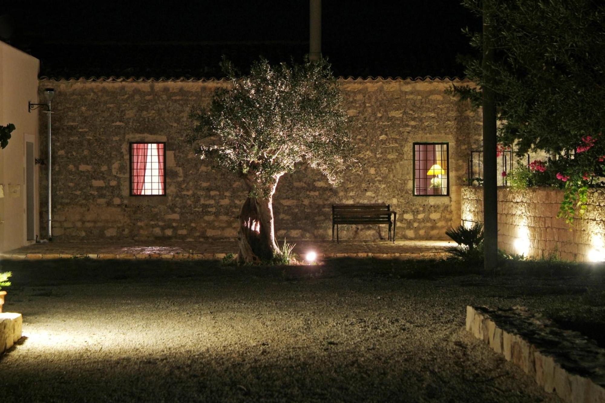 Masseria Ciancio Casa Serrafiori Exterior photo