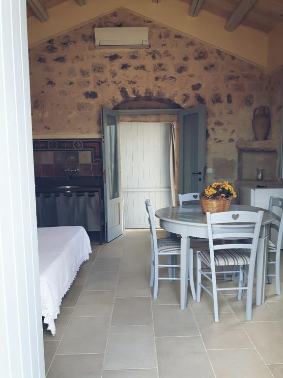 Masseria Ciancio Casa Serrafiori Exterior photo